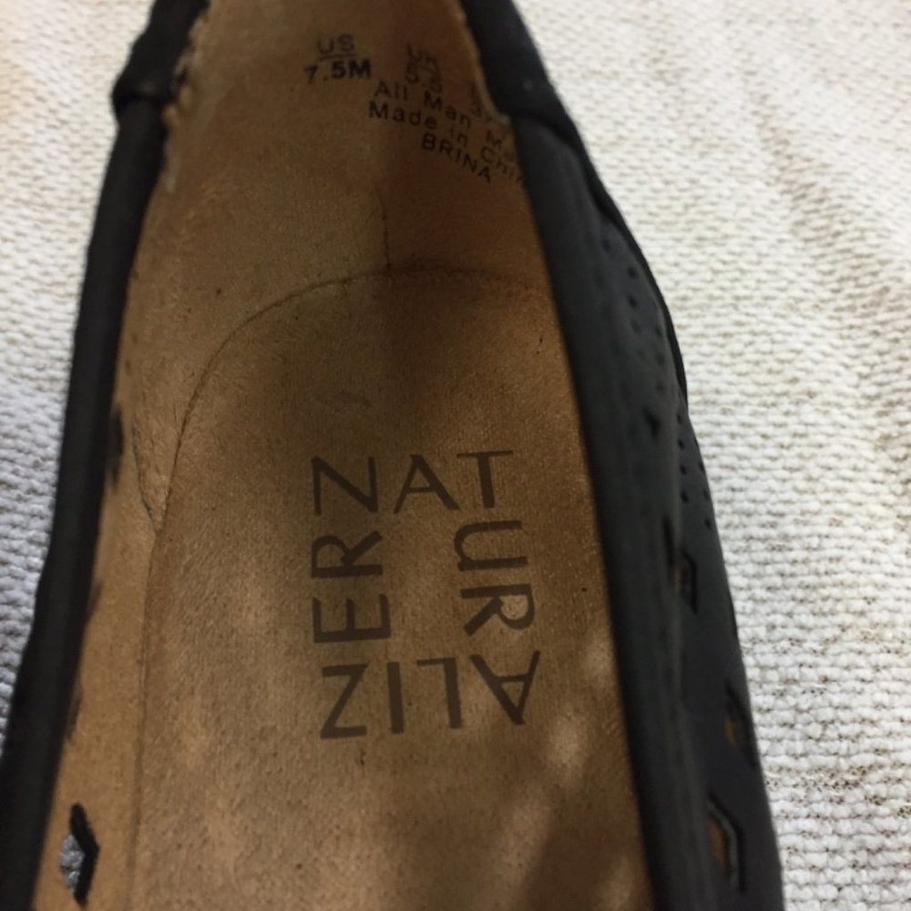 NATURALIZER Brina Black laser cut out wedges - Picture 3 of 7